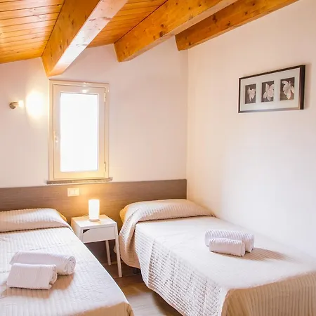 Domus Cephaledium Apartment *